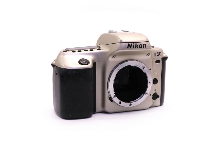 Автофокусная зеркальная камера Nikon F50 body