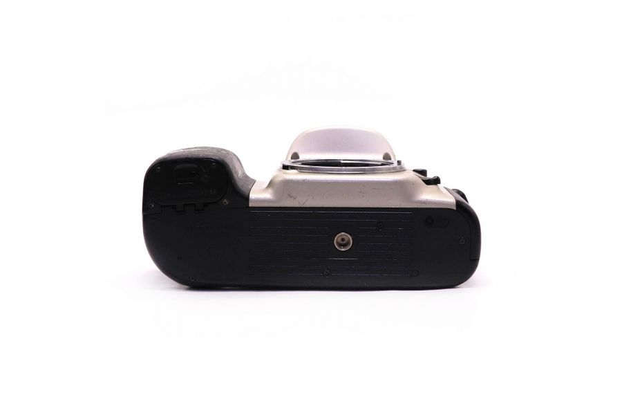 Автофокусная зеркальная камера Nikon F50 body