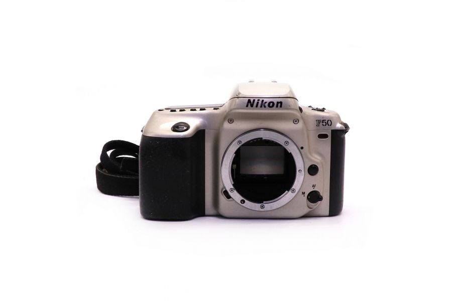 Автофокусная зеркальная камера Nikon F50 body