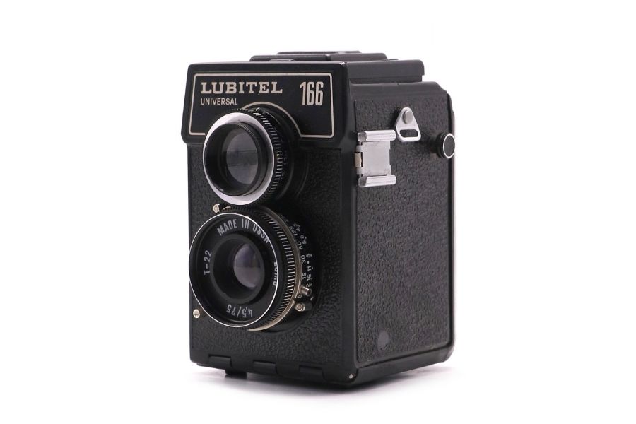 Фотоаппарат Любитель 166 Универсал (СССР, 1992г.)