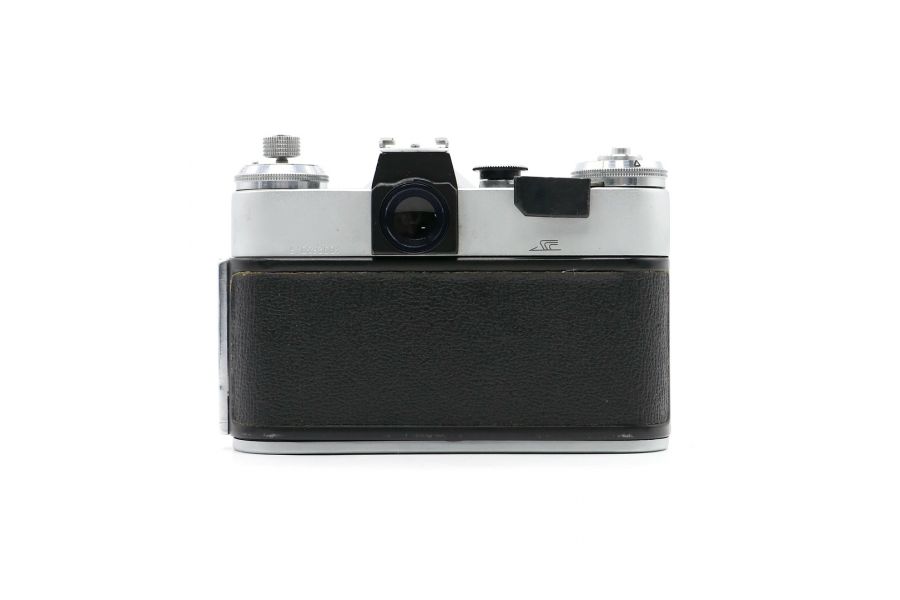 Советский зеркальный фотоаппарат Зенит-Е Body