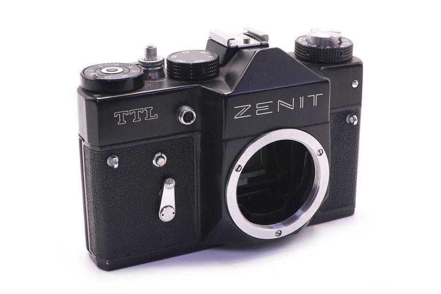 Фотокамера Зенит ТТЛ / Zenit TTL body (СССР, 1982)