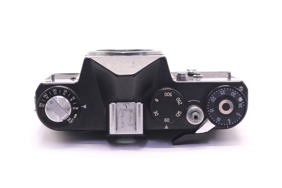 Фотокамера Зенит ТТЛ / Zenit TTL body (СССР, 1982)