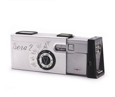 Советский миниатюрный фотоаппарат Киев Вега 2