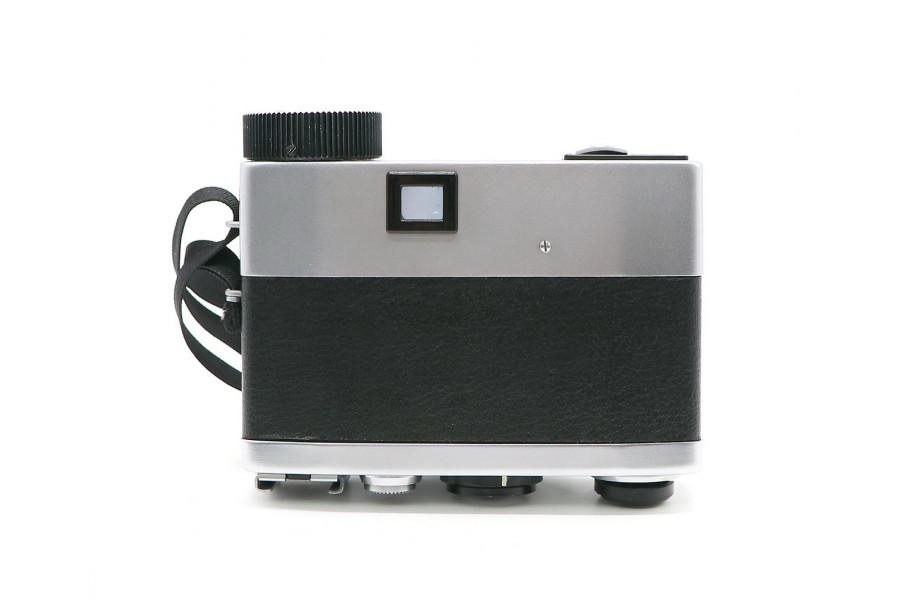Советский аналоговый фотоаппарат Ломо 135M