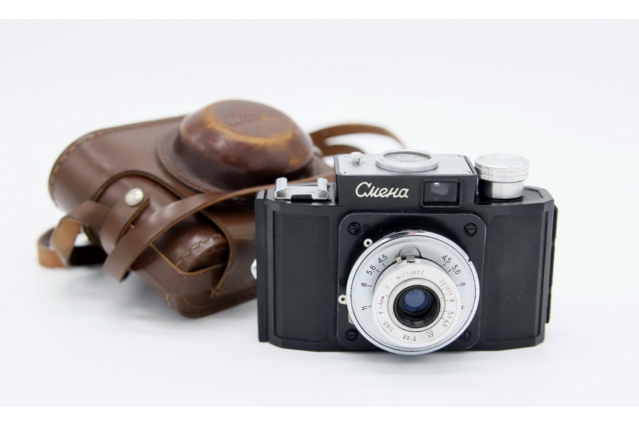 Советский шкальный фотоаппарат Смена 1-го выпуска