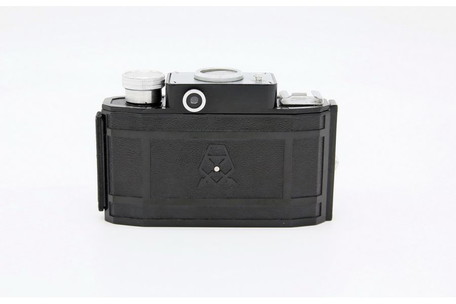 Фотокамера Смена 1-го выпуска (СССР, 1955г.)