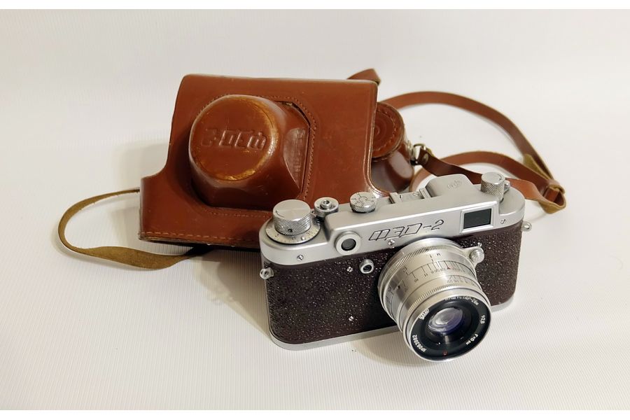 Фотоаппарат Редкий Фэд 2 с красным корпусом (СССР)