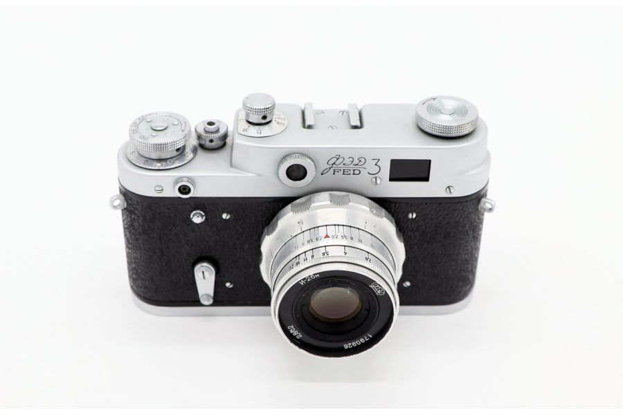 Фотоаппарат Ранний Фэд 3 безкурковый (СССР)