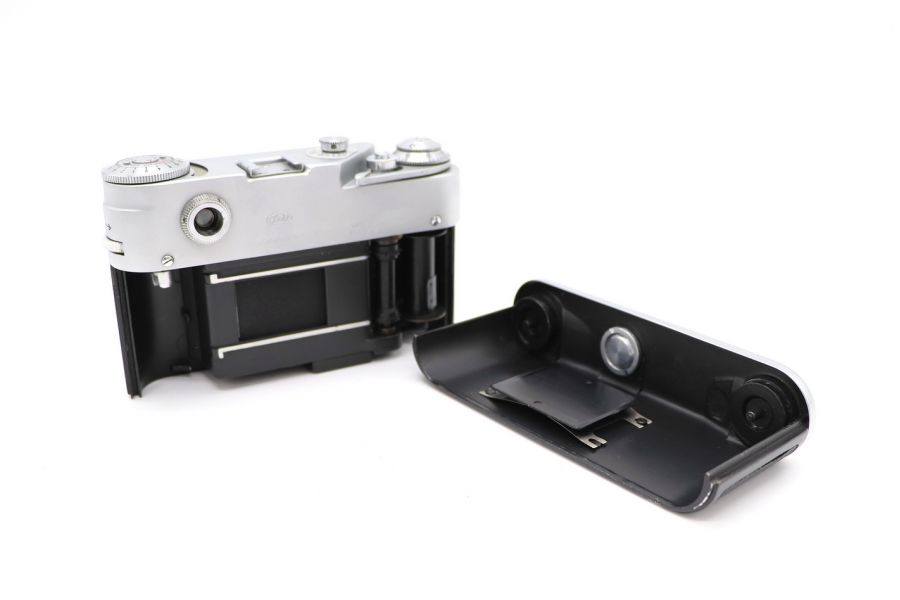 Советский дальномерный фотоаппарат Фэд 4 / Fed 4