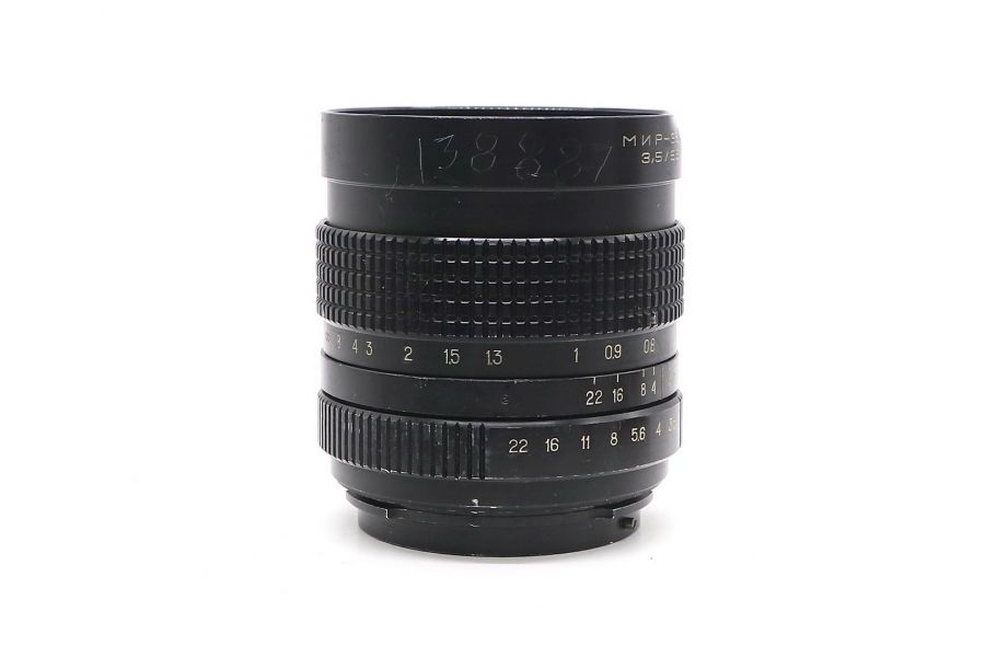 Советский объектив Мир-38Б 3,5/65 (СССР, 1980)