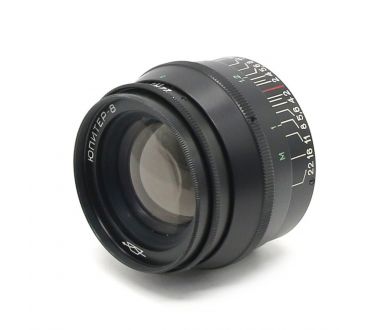 Мануальный объектив Юпитер-8 f2/50mm M39 (СССР, 1975)
