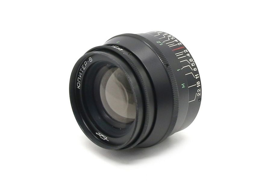 Мануальный объектив Юпитер-8 f2/50mm M39 (СССР, 1975)