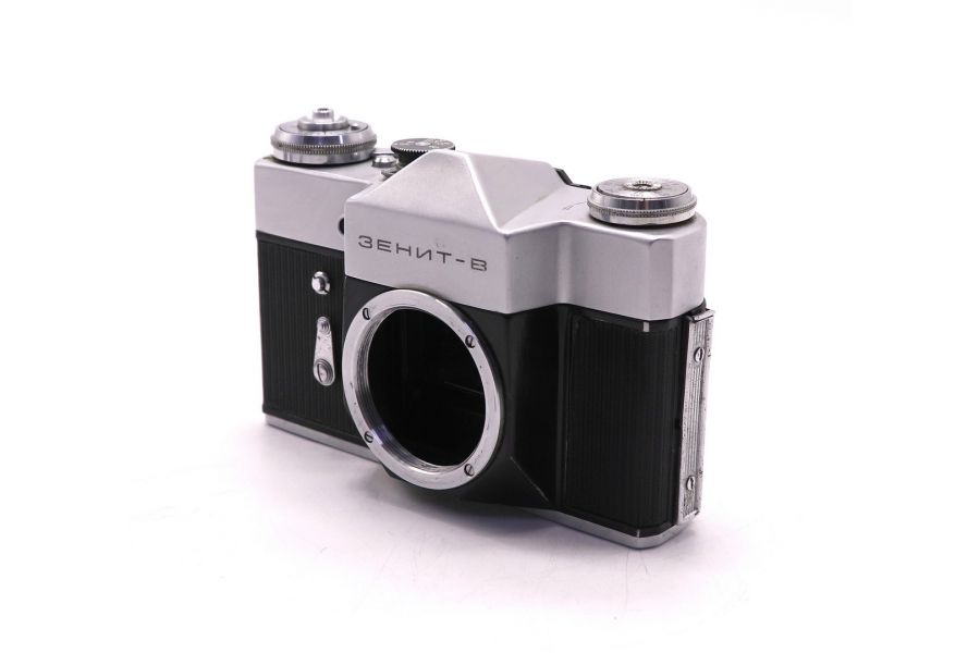 Зеркальный плёночный фотоаппарат Зенит-В body
