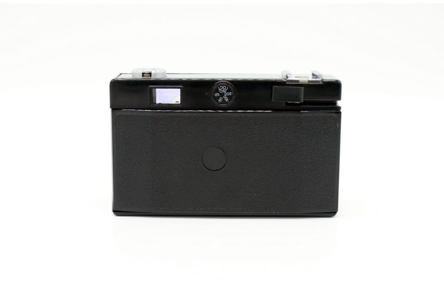 Шкальный советский малоформатный фотоаппарат Вилия