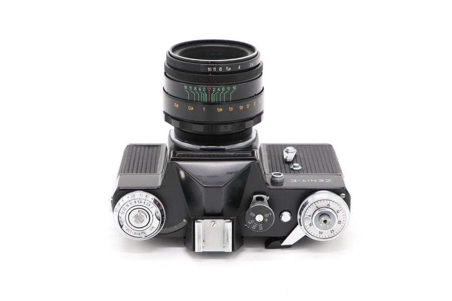 Фотоаппарат зеркальный Зенит-Е черный (СССР, 1975)