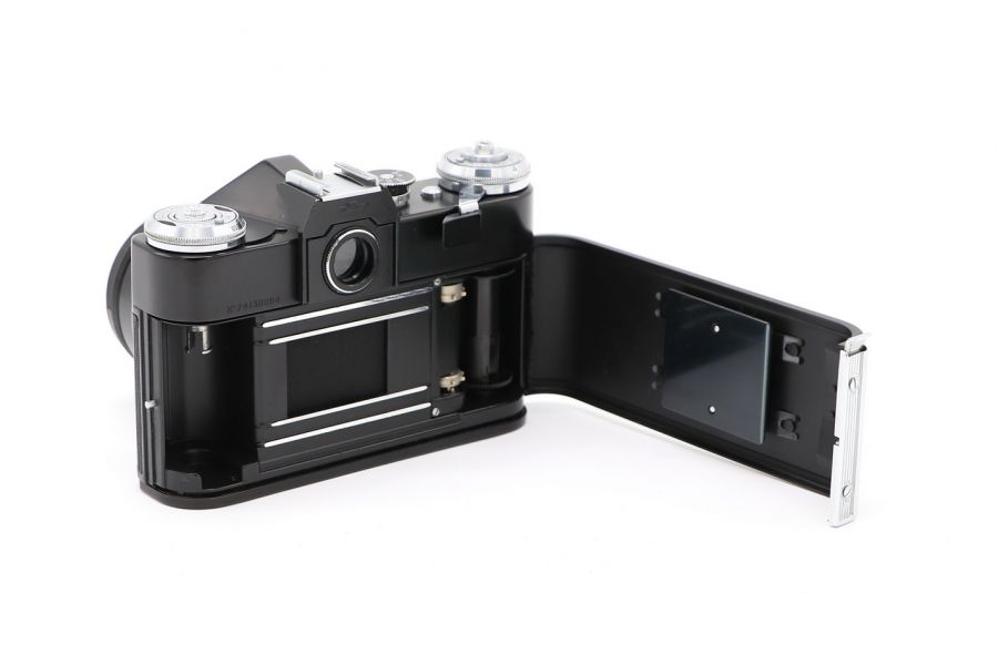 Фотоаппарат зеркальный Зенит-Е черный (СССР, 1975)