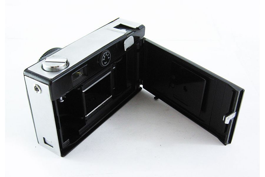 Вилия-авто советский малоформатный фотоаппарат