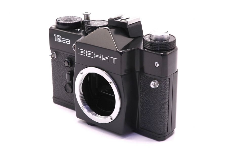 Советский зеркальный фотоаппарат Зенит 12СД / Zenit 12CD body