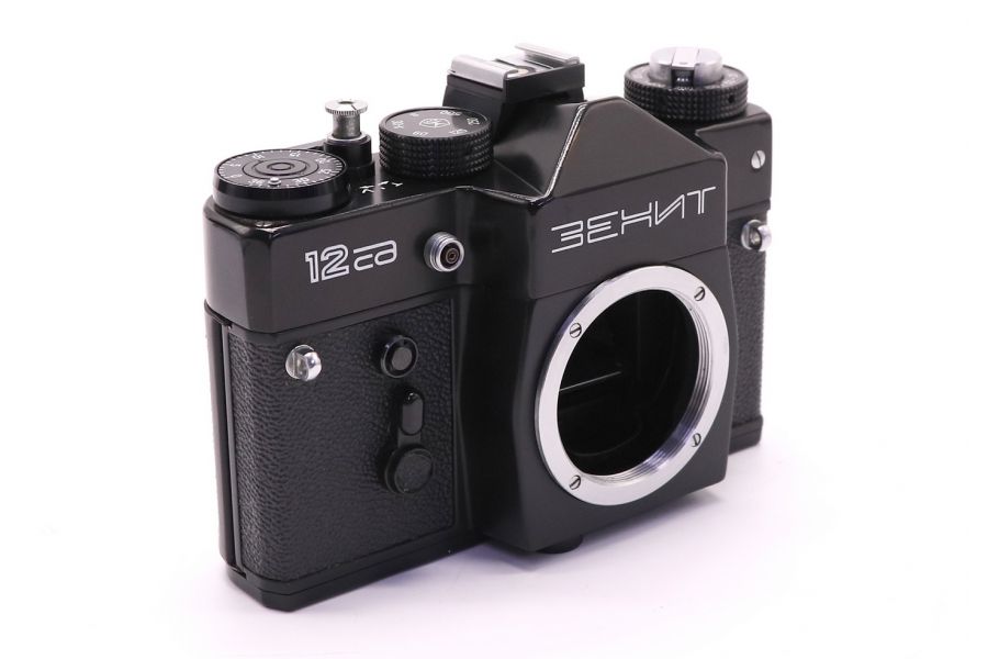 Советский зеркальный фотоаппарат Зенит 12СД / Zenit 12CD body