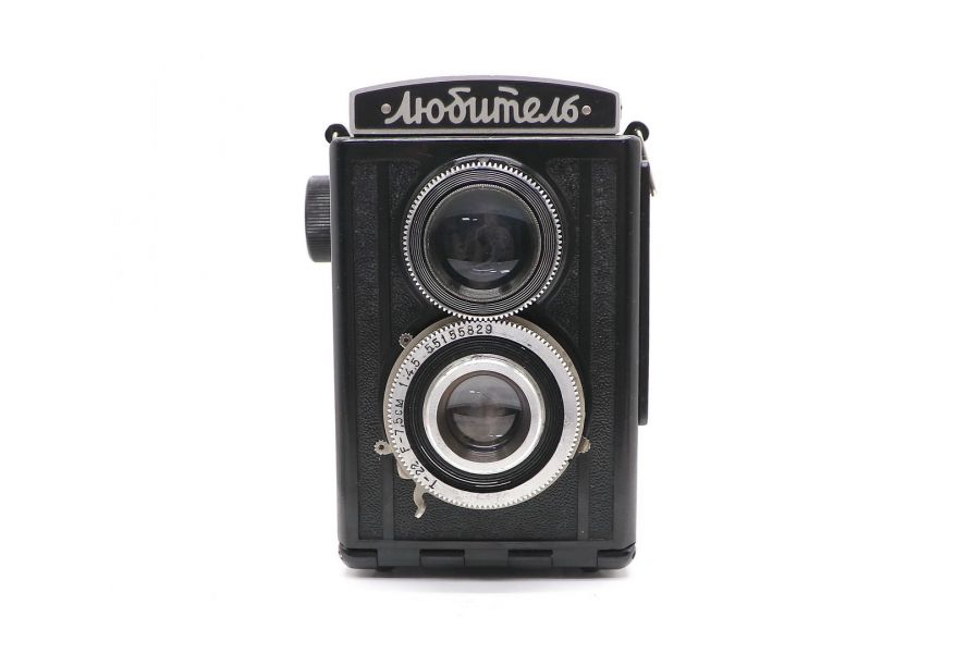Плёночный фотоаппарат Любитель первого выпуска