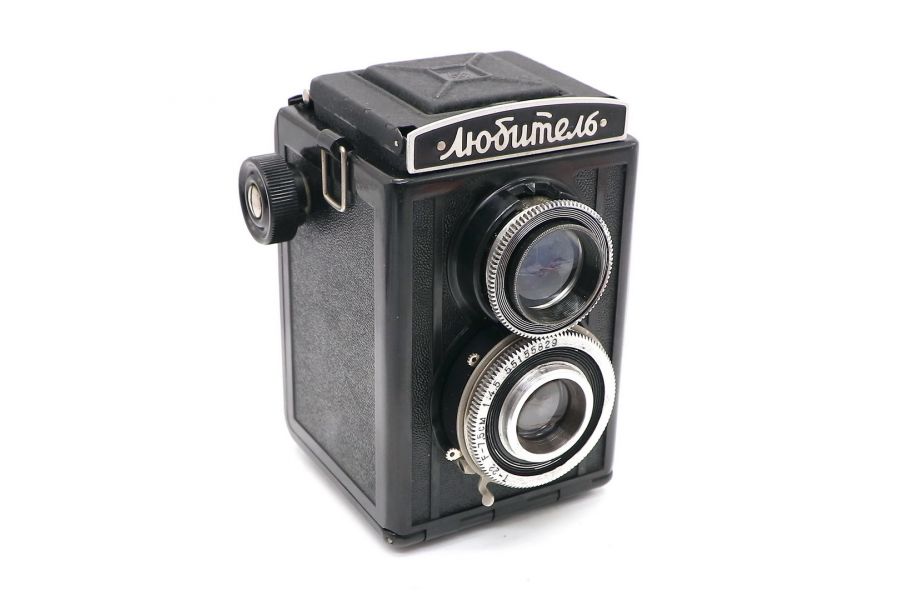 Плёночный фотоаппарат Любитель первого выпуска