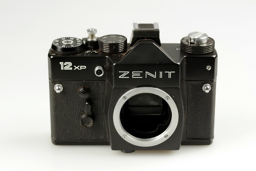 Плёночный фотоаппарат Зенит 12ХР body (СССР)