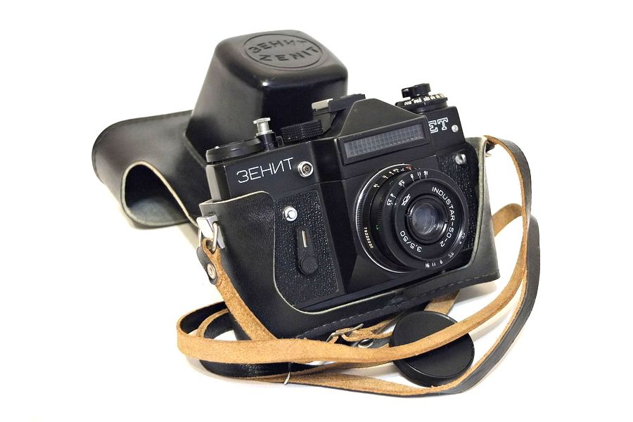 Зеркалка Зенит с объективом СССР