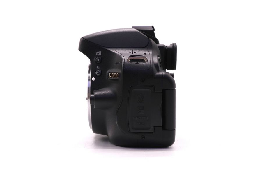 Nikon D5100 body в упаковке (пробег 9830 кадров)