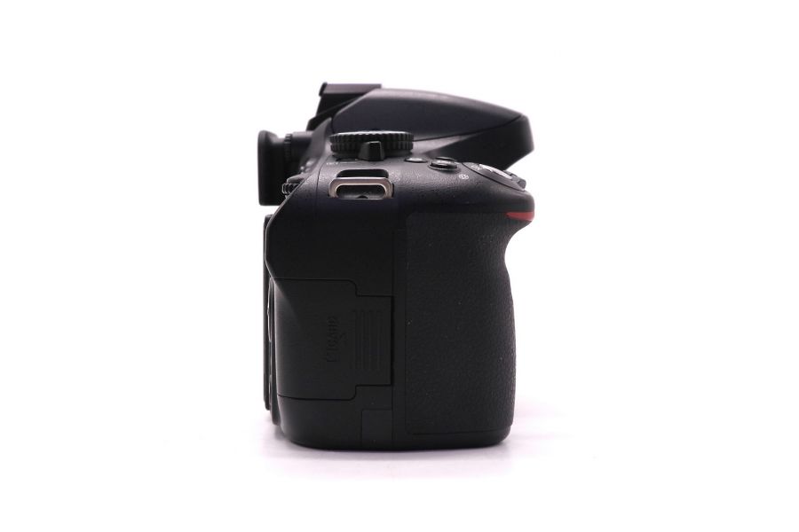 Nikon D5100 body в упаковке (пробег 9830 кадров)