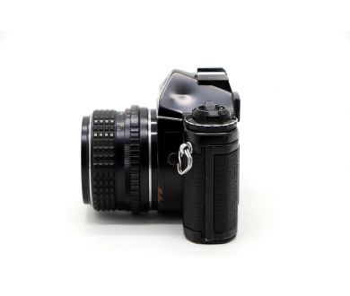 Зеркальный фотоаппарат Pentax ME black kit