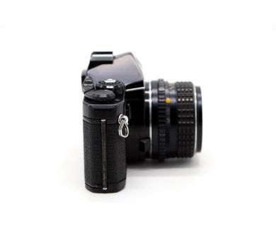 Зеркальный фотоаппарат Pentax ME black kit