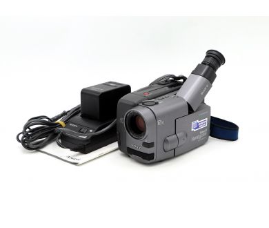Видеокамера аналоговая Sony CCD-TRV30E Handycam