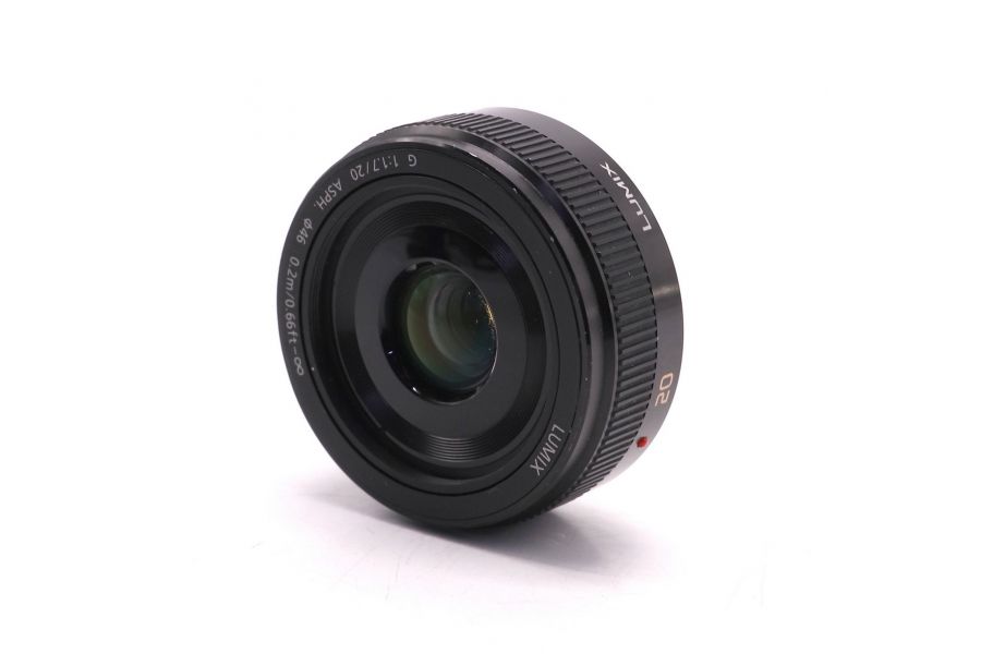 Объектив Panasonic Lumix G 20mm f/1.7 ASPH. черный