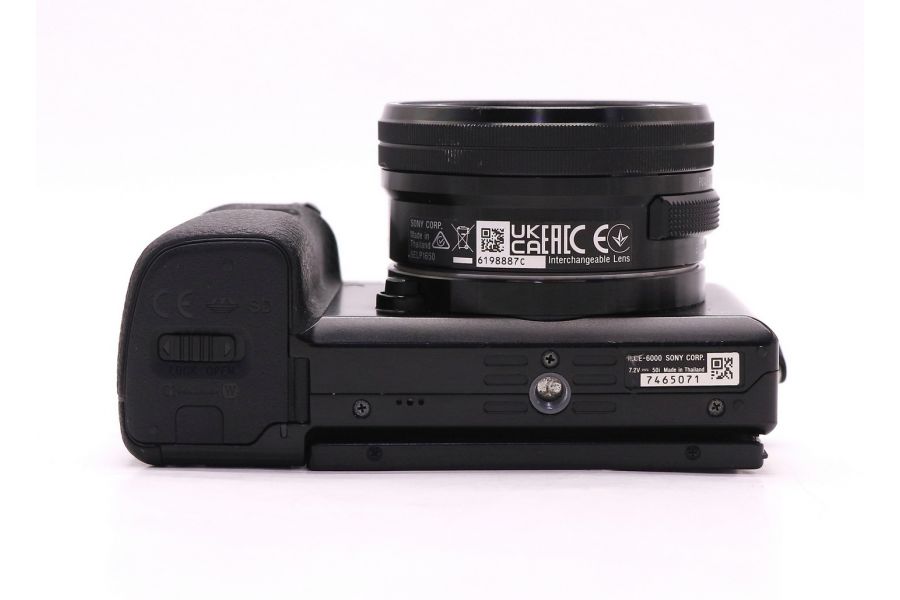 Sony A6000 ILCE-6000L kit (пробег 3100 кадров)