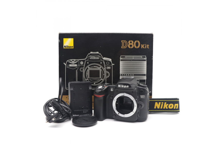 Камера Nikon D80 body в упаковке (пробег 10505 кадров)