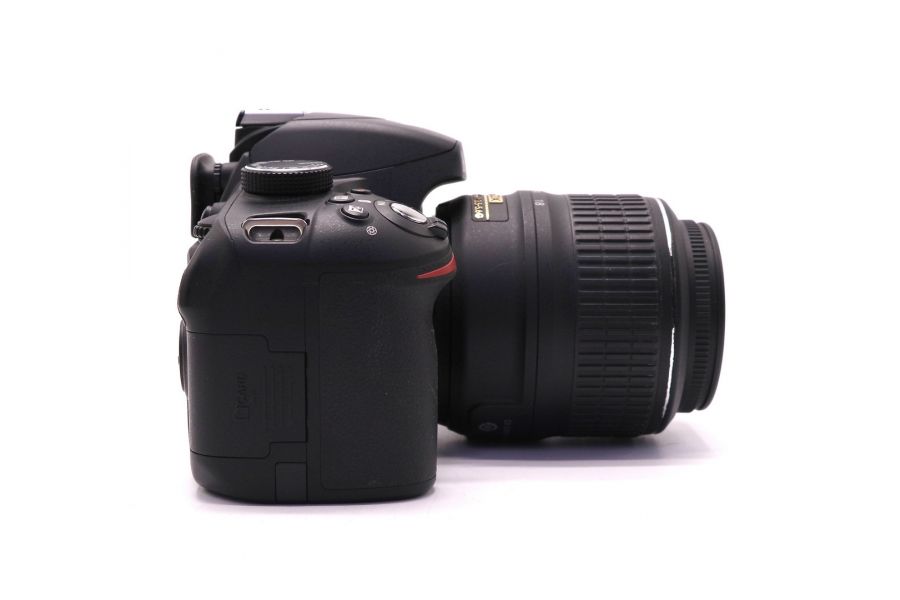 Nikon D3200 kit в упаковке (пробег 3845 кадров)