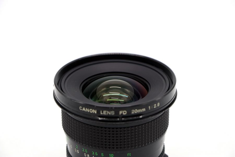Объектив с ручной фокусировкой Canon FD 20mm f/2.8