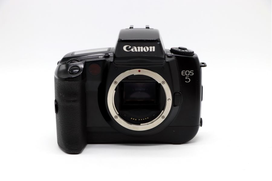 Малоформатный фотоаппарат Canon EOS 5 body