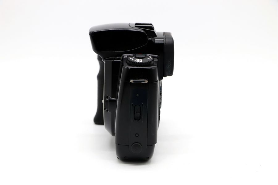 Малоформатный фотоаппарат Canon EOS 5 body