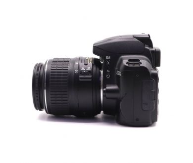 Фотокамера Nikon D3000 kit (пробег 12150 кадров)