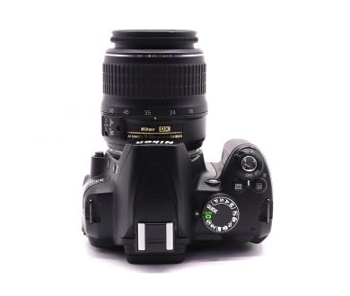 Фотокамера Nikon D3000 kit (пробег 12150 кадров)