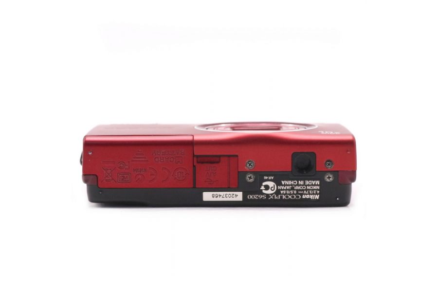 Фотоаппарат компактный Nikon Coolpix S6200