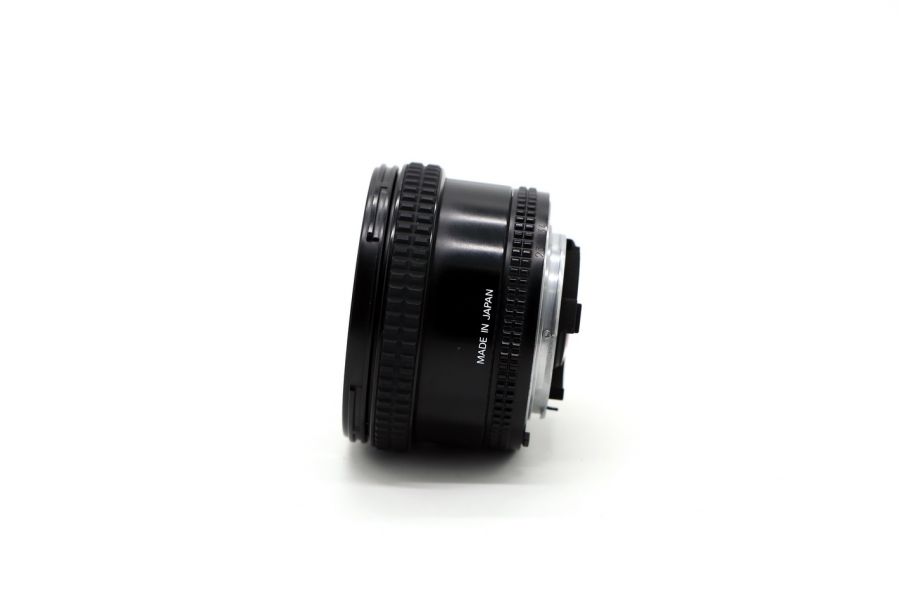 Широкоугольный объектив Nikon 20mm f/2.8 AF Nikkor