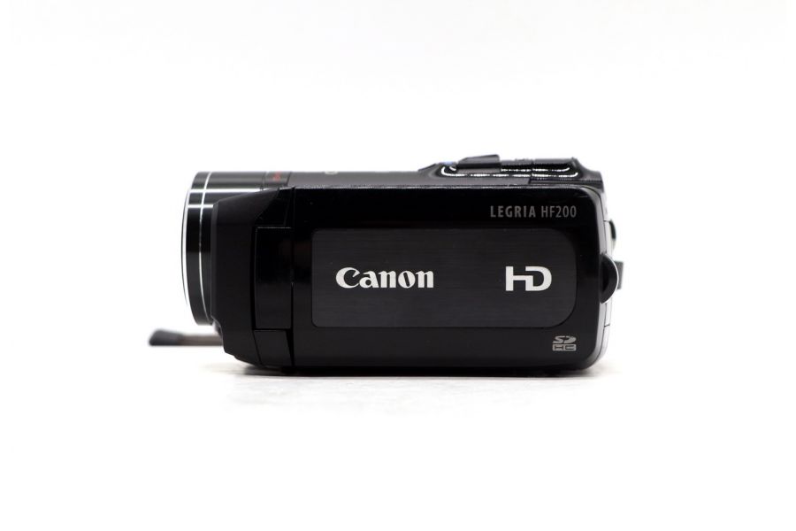 Компактная видеокамера Canon LEGRIA HF200