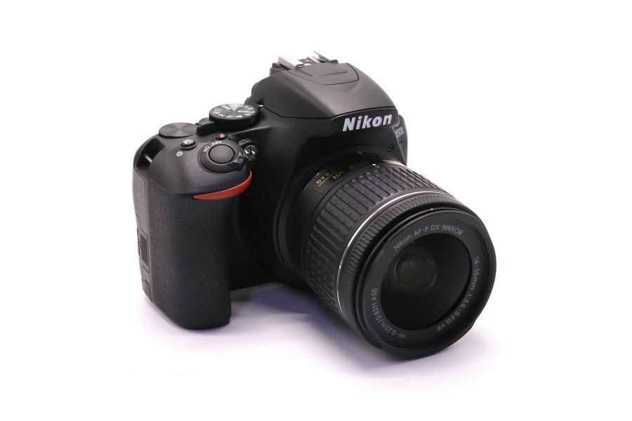 Nikon D3500 kit в упаковке (пробег 3360 кадров)