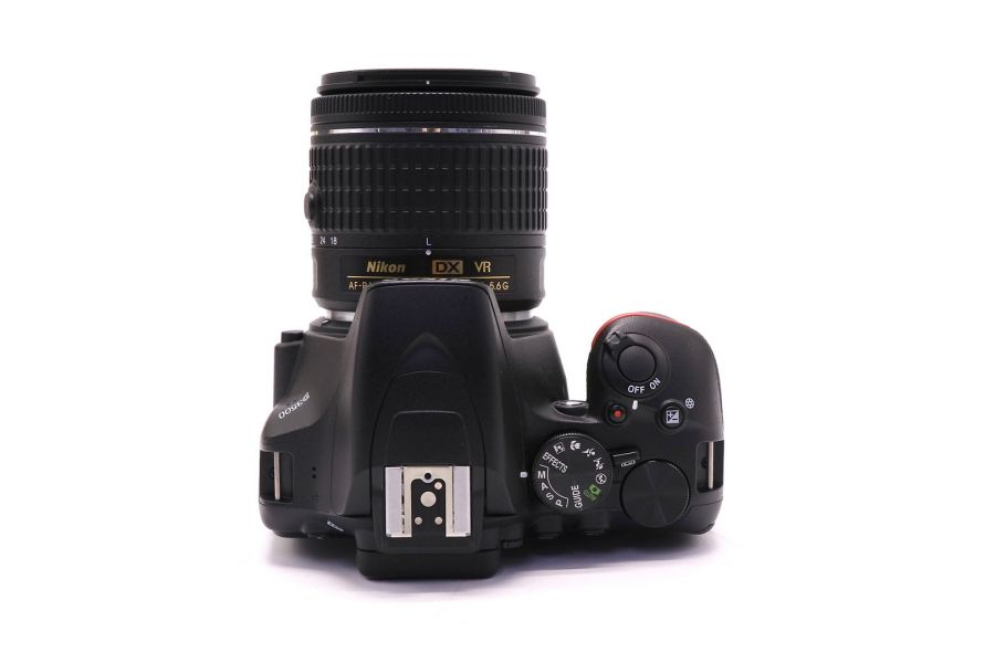 Nikon D3500 kit в упаковке (пробег 3360 кадров)