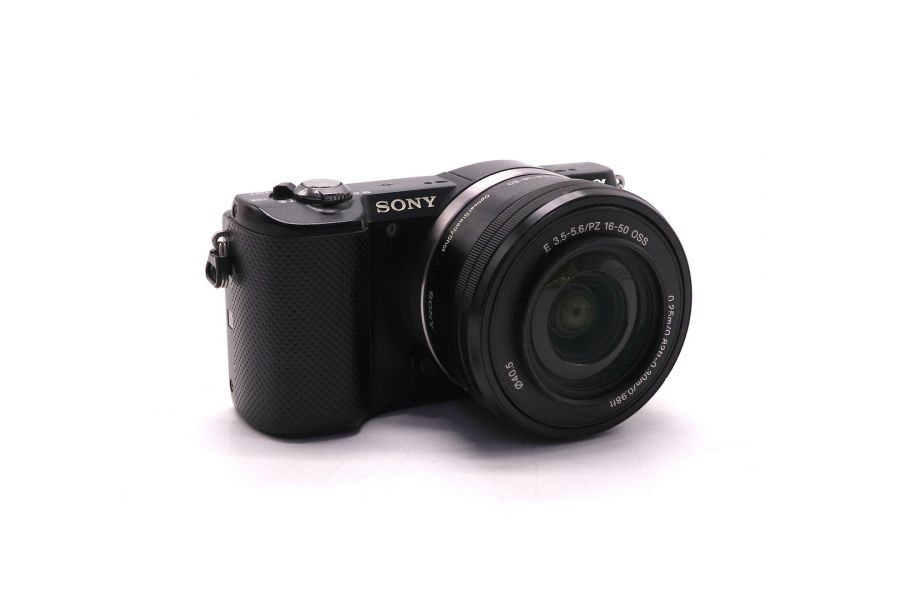 Sony a5000 kit в упаковке (пробег 7180 кадров)