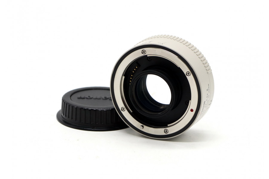Телеконвертер компактный Canon Extender EF 1.4x II