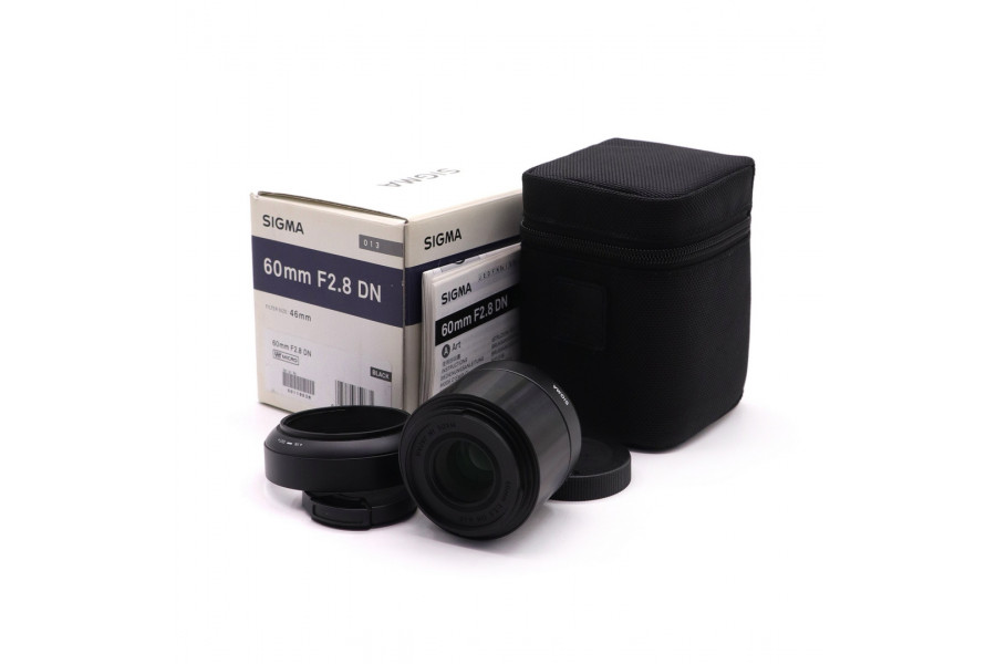 Sigma AF 60mm f/2.8 DN Art Micro 4/3 в упаковке